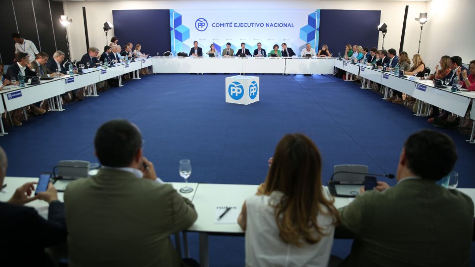 42932876364_88f0f8ac2f_k