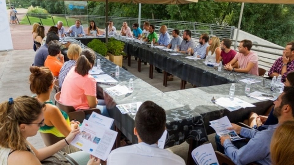 91cc87c451d87495f799dbd0a5e1edff_mslider1