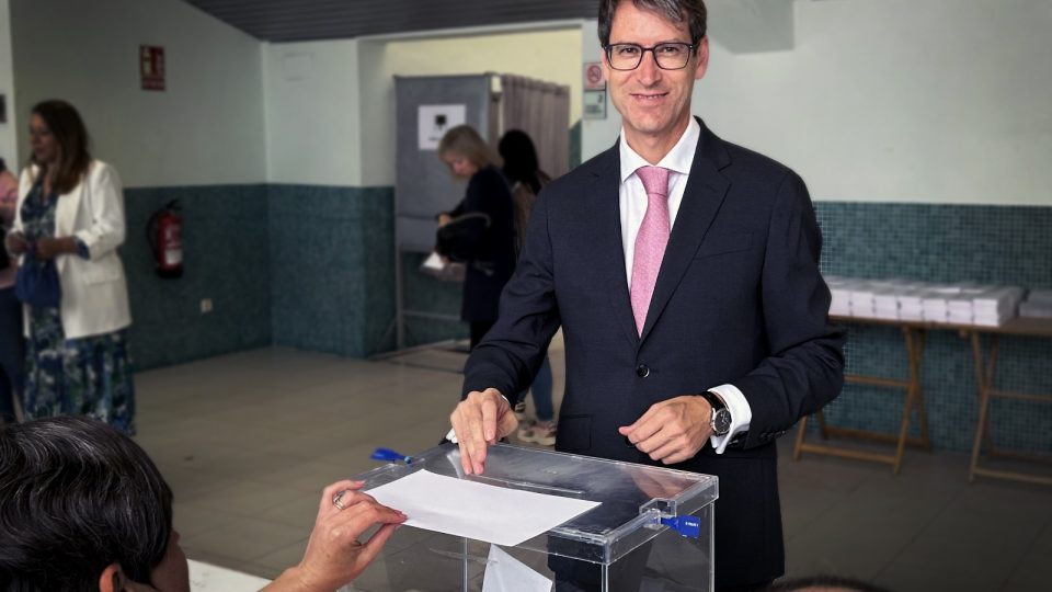 capellan_votacion