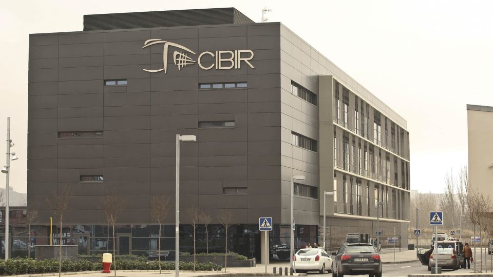 CIBIR junto al Hospital San Pedro.