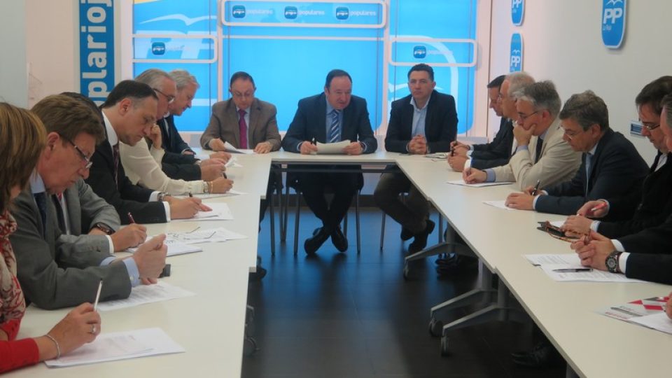 reunion-camara-de-comercio-22-04-15