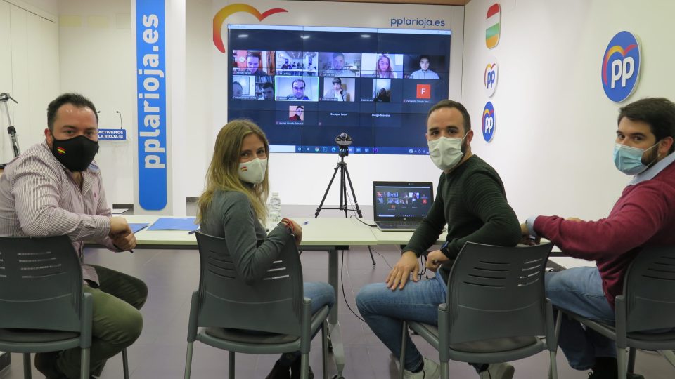 reunion_bea_fanjul_con_jovenes_08-01-21